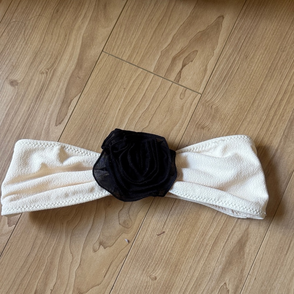 Same Flower Bikini Top - image 2